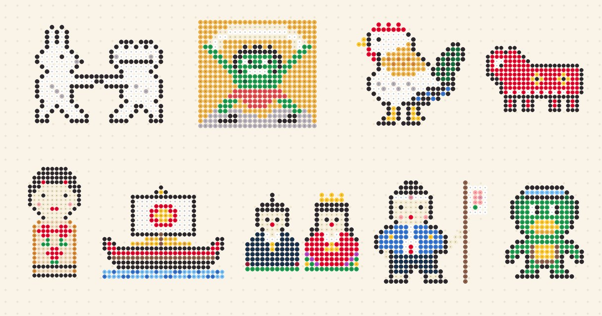 鳥獣戯画のうさぎとかえる、風神、若冲の鶏、赤べこ、こけし、宝船、ひな人形、桃太郎、河童のアイロンビーズ図案を並べた画像。